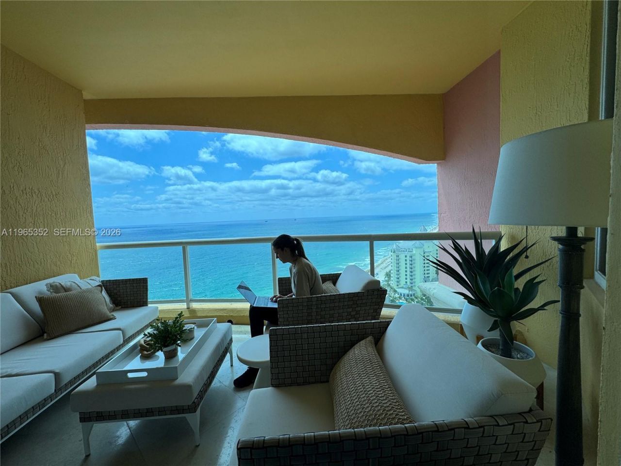 Please Call For Address, Unit 24D, Fort Lauderdale, FL 33305 Photo