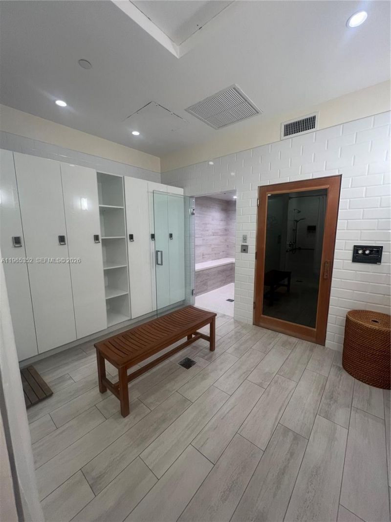Please Call For Address, Unit 24D, Fort Lauderdale, FL 33305 Photo