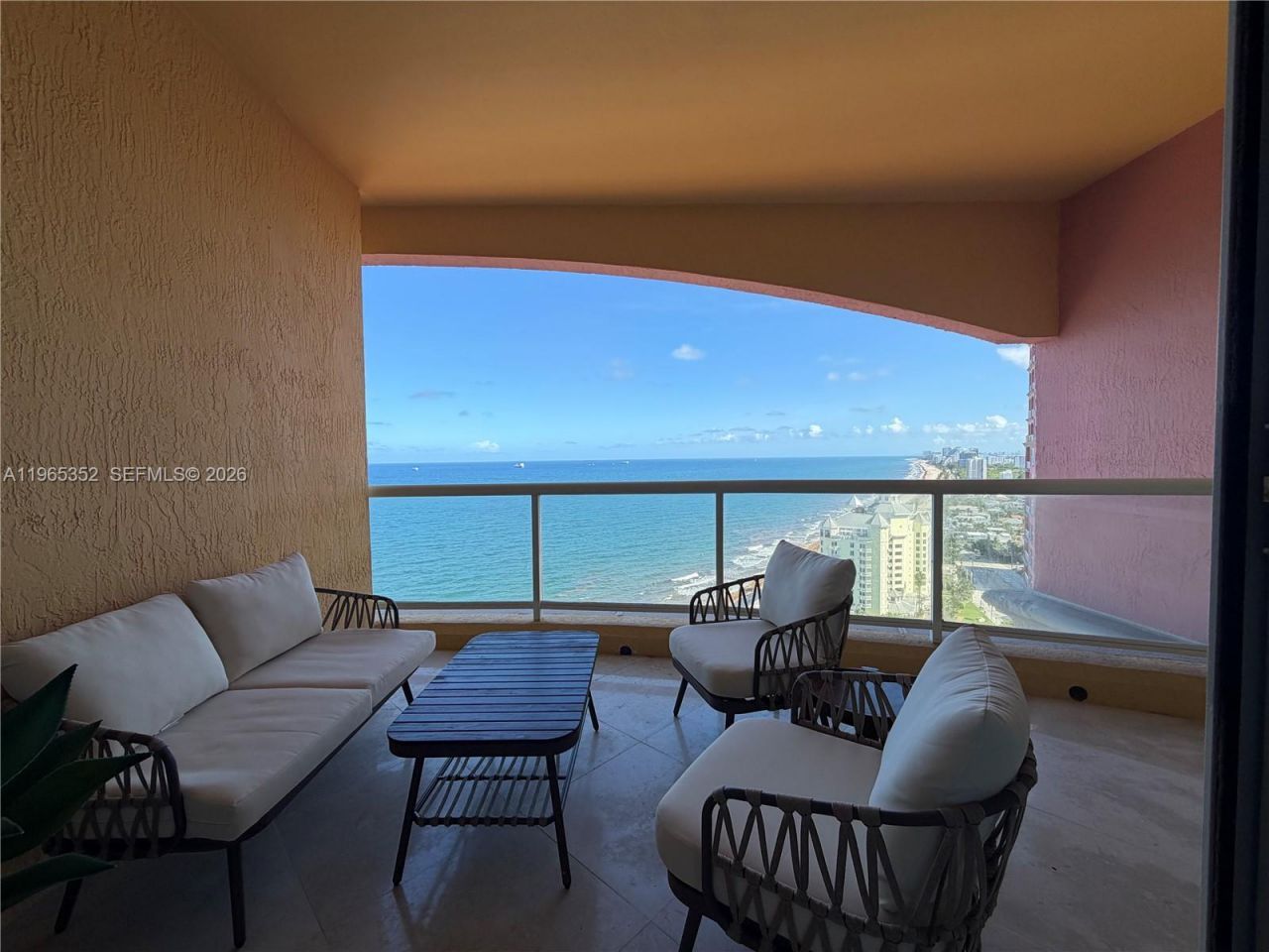 Please Call For Address, Unit 24D, Fort Lauderdale, FL 33305 Photo
