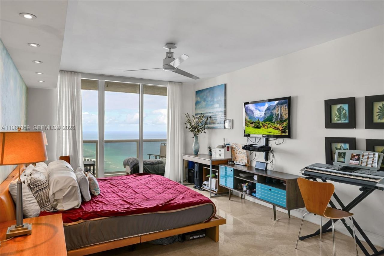1830 S Ocean Dr, Unit 4708, Hallandale Beach, FL 33009 Photo