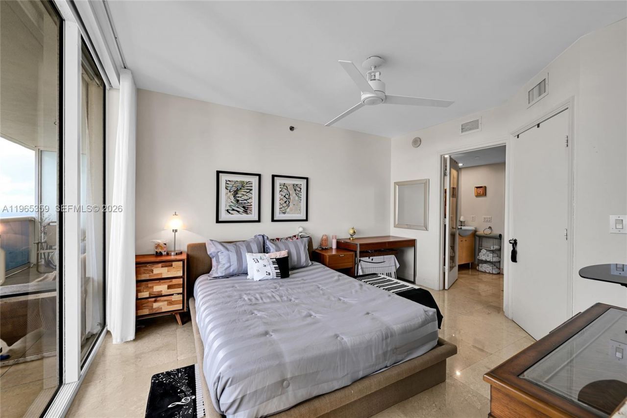 1830 S Ocean Dr, Unit 4708, Hallandale Beach, FL 33009 Photo