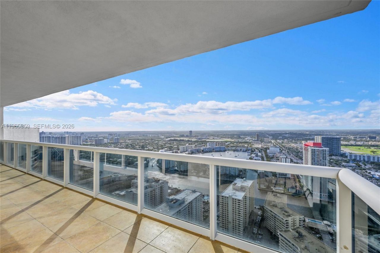 1830 S Ocean Dr, Unit 4708, Hallandale Beach, FL 33009 Photo