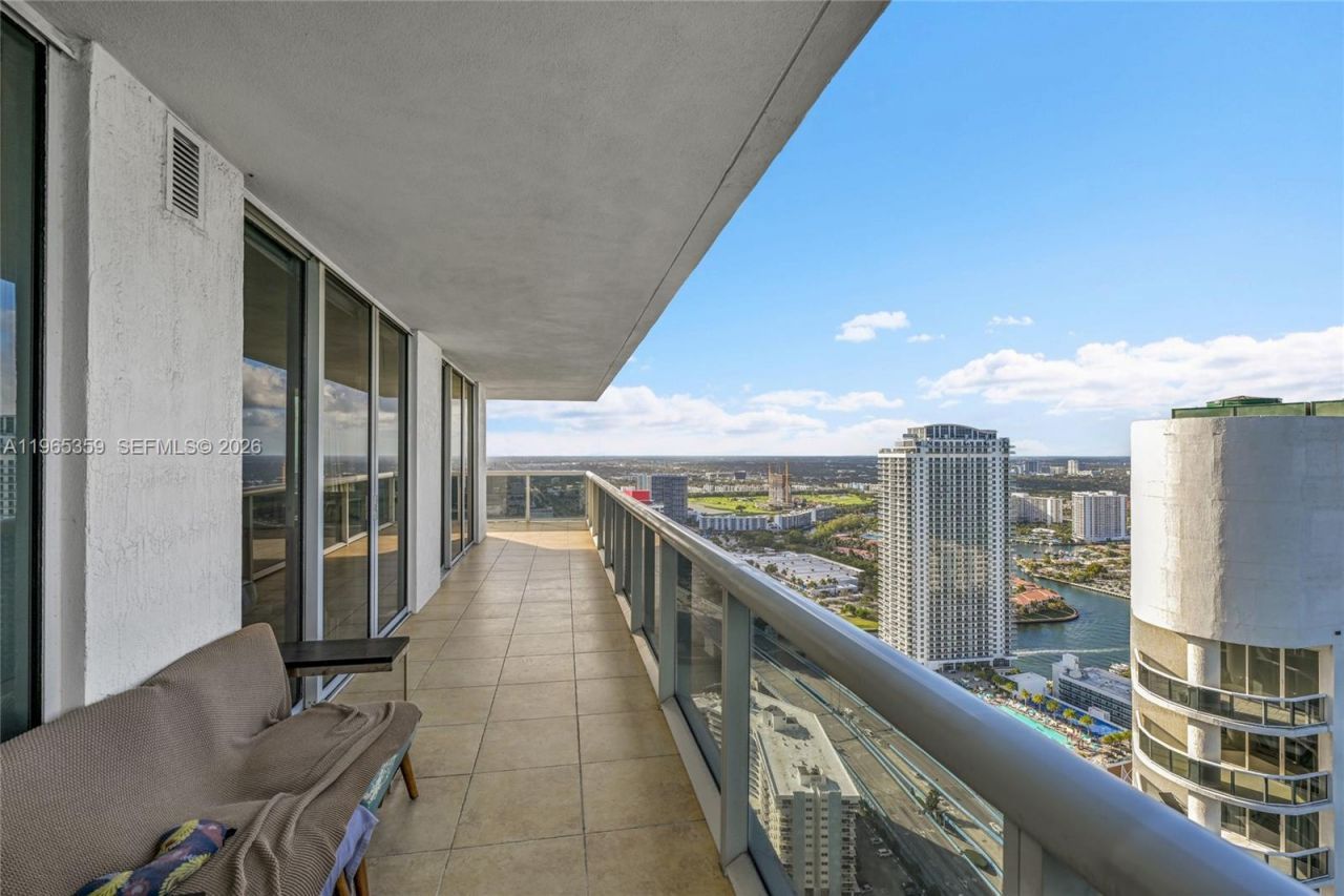 1830 S Ocean Dr, Unit 4708, Hallandale Beach, FL 33009 Photo