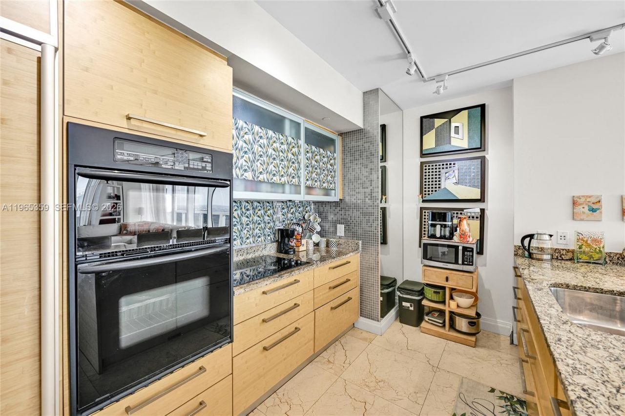 1830 S Ocean Dr, Unit 4708, Hallandale Beach, FL 33009 Photo