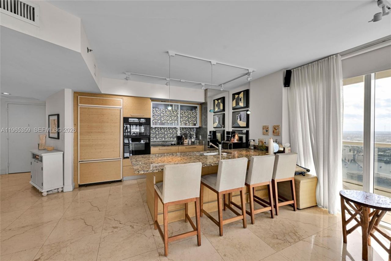 1830 S Ocean Dr, Unit 4708, Hallandale Beach, FL 33009 Photo