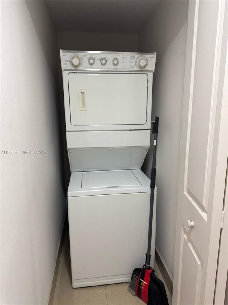 170 SE 14th St , Unit 1108, Miami, FL 33131 Photo