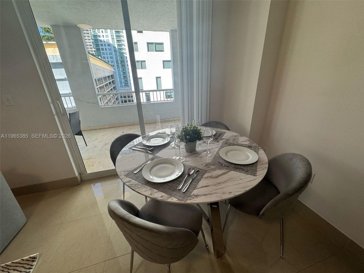 170 SE 14th St , Unit 1108, Miami, FL 33131 Photo