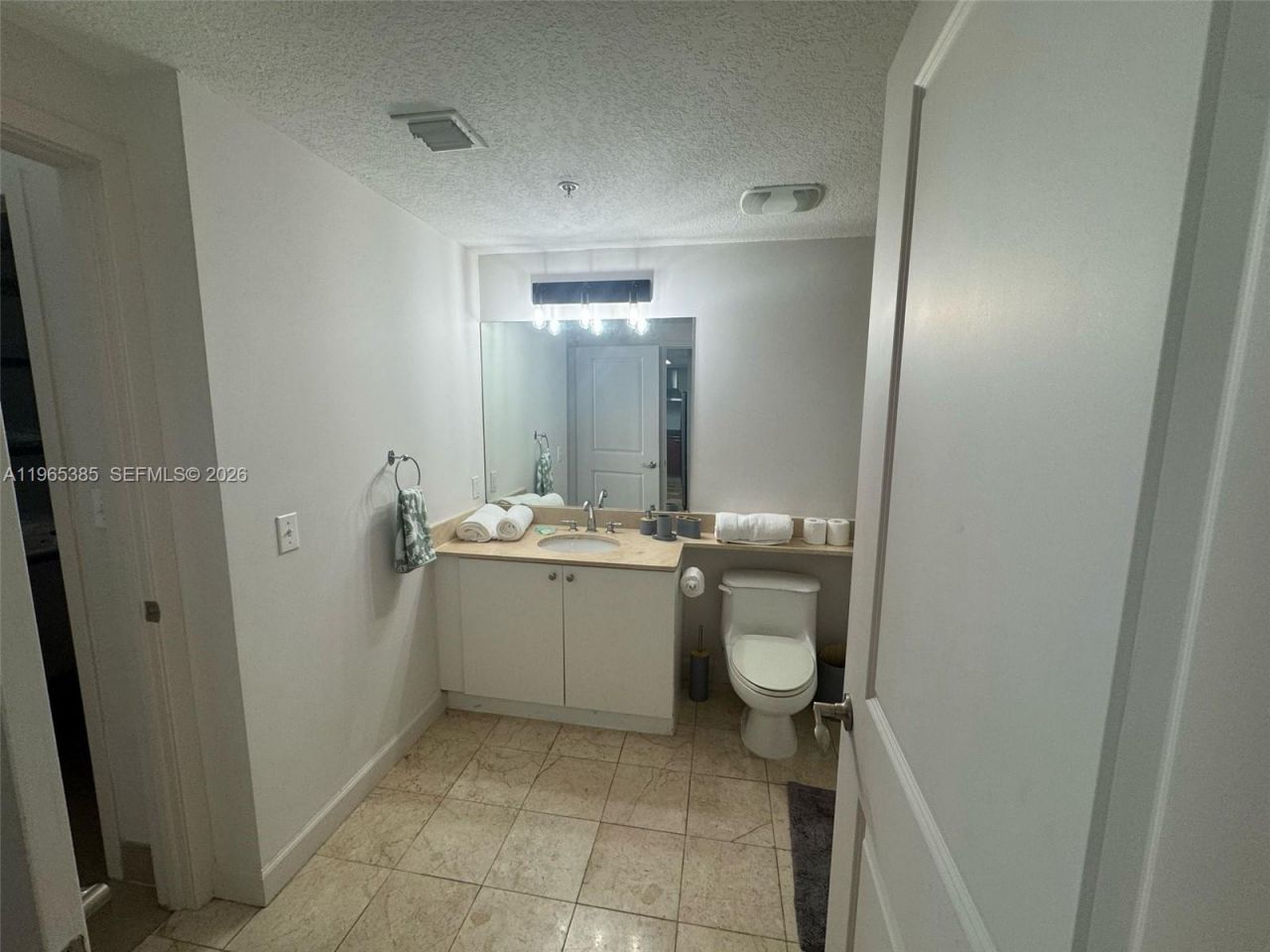 170 SE 14th St , Unit 1108, Miami, FL 33131 Photo