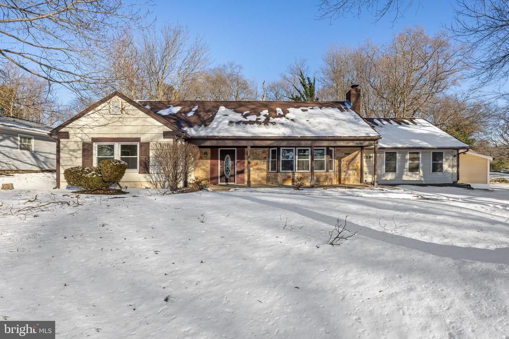 115 Crestview Drive, Willingboro, NJ 08046 Main Photo