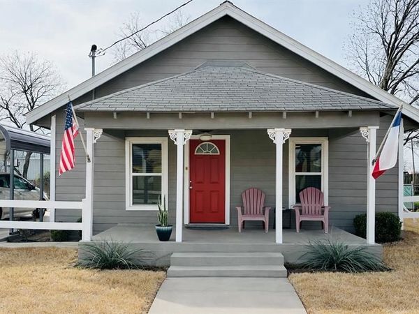 506 W Grand Avenue, Comanche, TX 76442