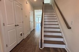 608 Ravensridge Lane photo 4