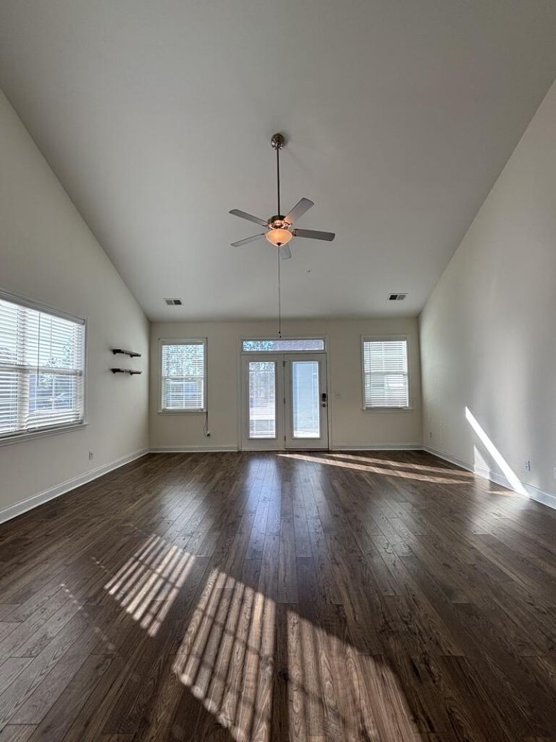 608 Ravensridge Lane Photo 4