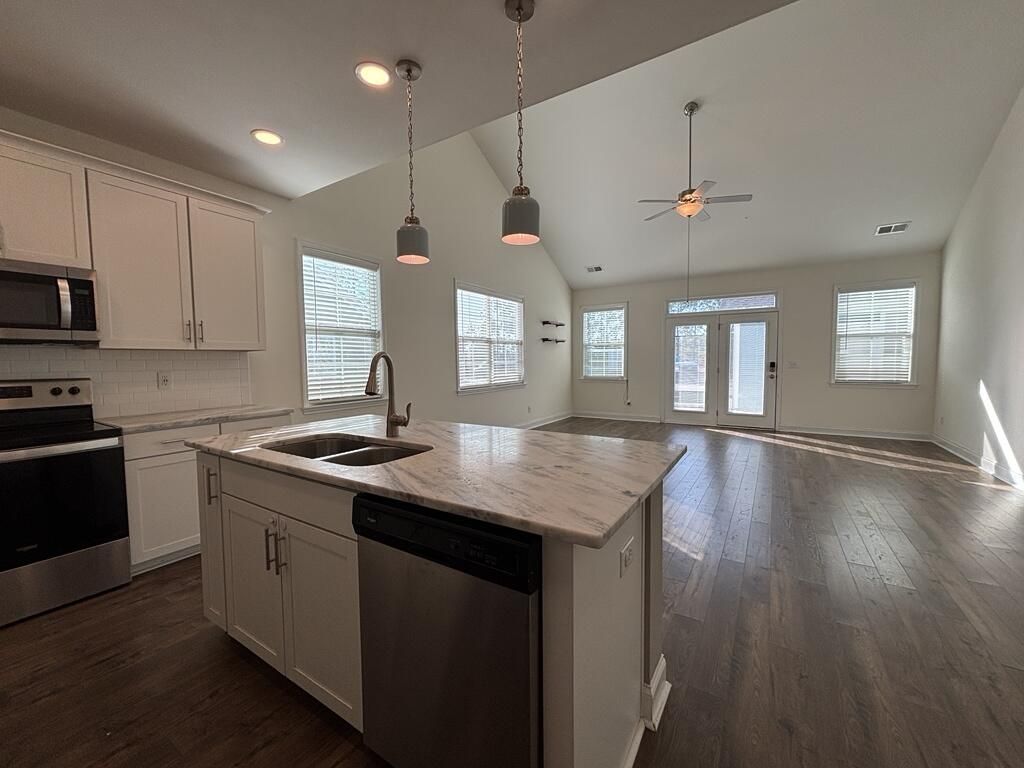 608 Ravensridge Lane Photo 6