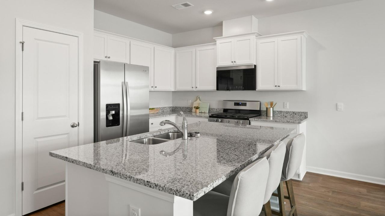 317 Bluebell Way Photo 3