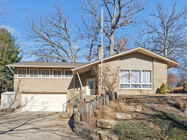 5019 34TH Avenue A, Moline, IL 61265