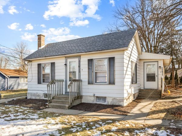 11611 Main Street, Huntley, IL 60142