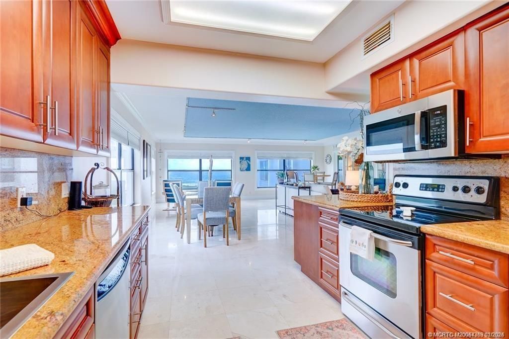 1289 NE Ocean Boulevard, Unit 6, Stuart, FL 34996 Photo