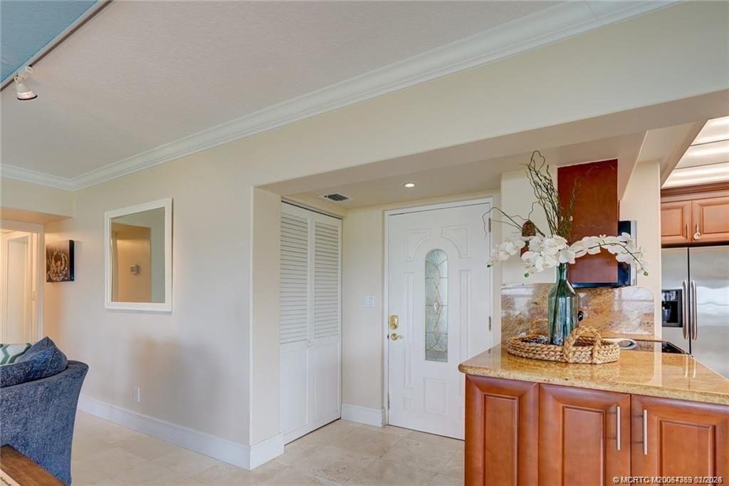 1289 NE Ocean Boulevard, Unit 6, Stuart, FL 34996 Photo