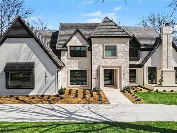 2608 W 118th Street, Leawood, KS 66211