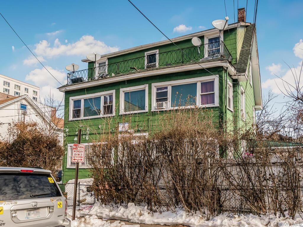 227 S 3rd Avenue, Mount Vernon, NY 10550 Main Photo