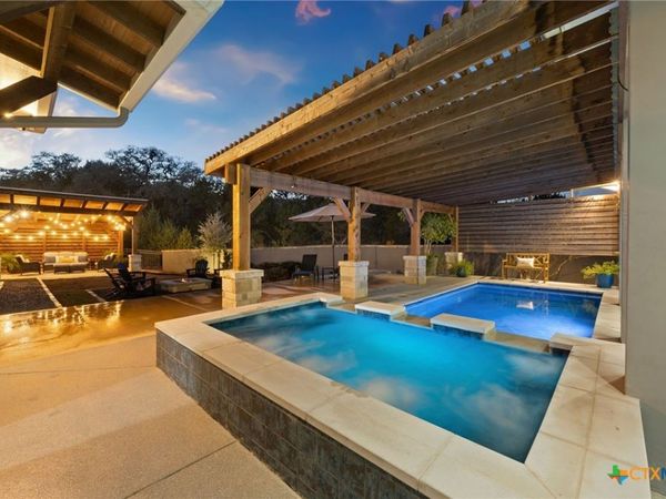 223 Oak Shores Drive, Canyon Lake, TX 78133