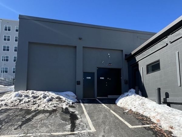 55 Pond, Unit 1B, Waltham, MA 02451