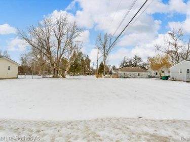 2983 Dashwood Drive, Troy, MI 48083