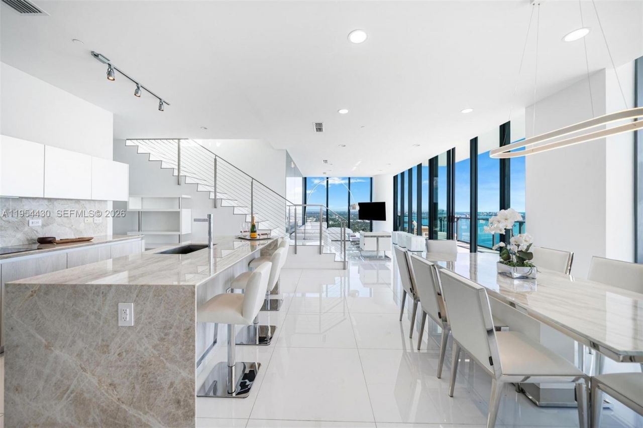 3131 NE 7th Ave, Unit UPH5303, Miami, FL 33137 Photo