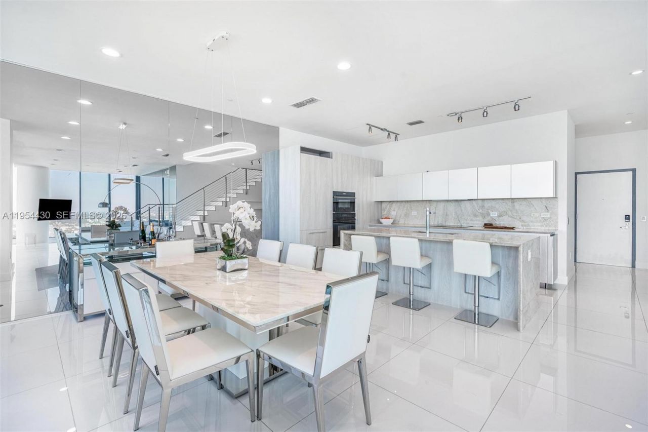 3131 NE 7th Ave, Unit UPH5303, Miami, FL 33137 Photo