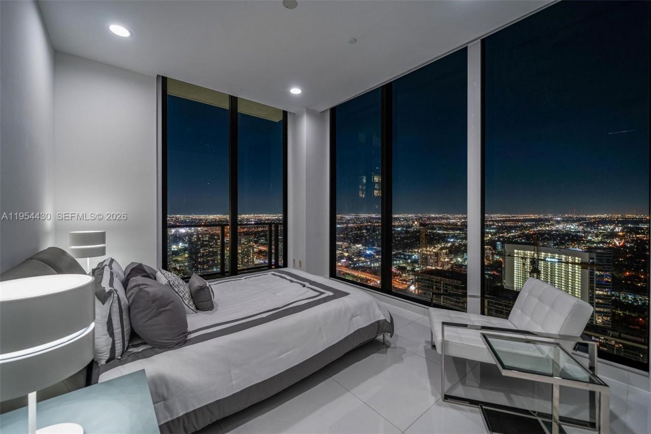 3131 NE 7th Ave, Unit UPH5303, Miami, FL 33137 Photo