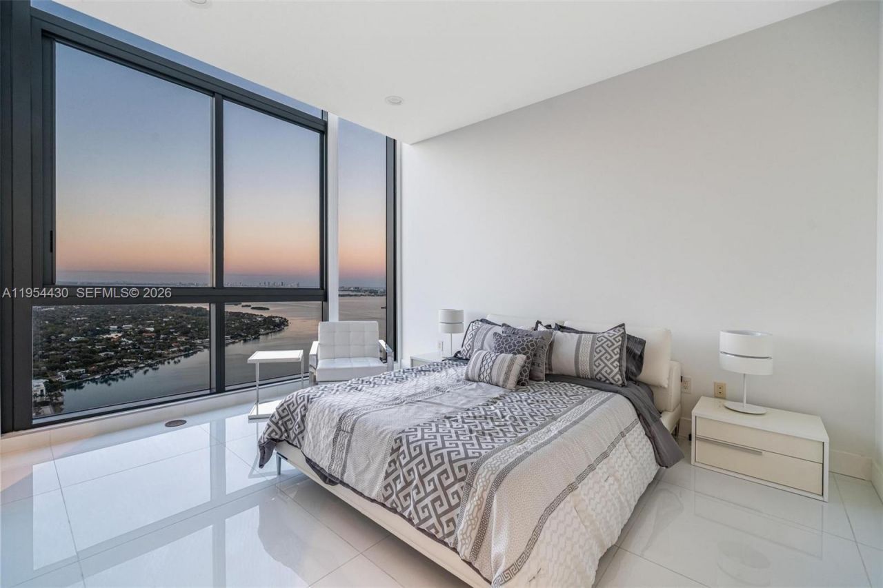 3131 NE 7th Ave, Unit UPH5303, Miami, FL 33137 Photo