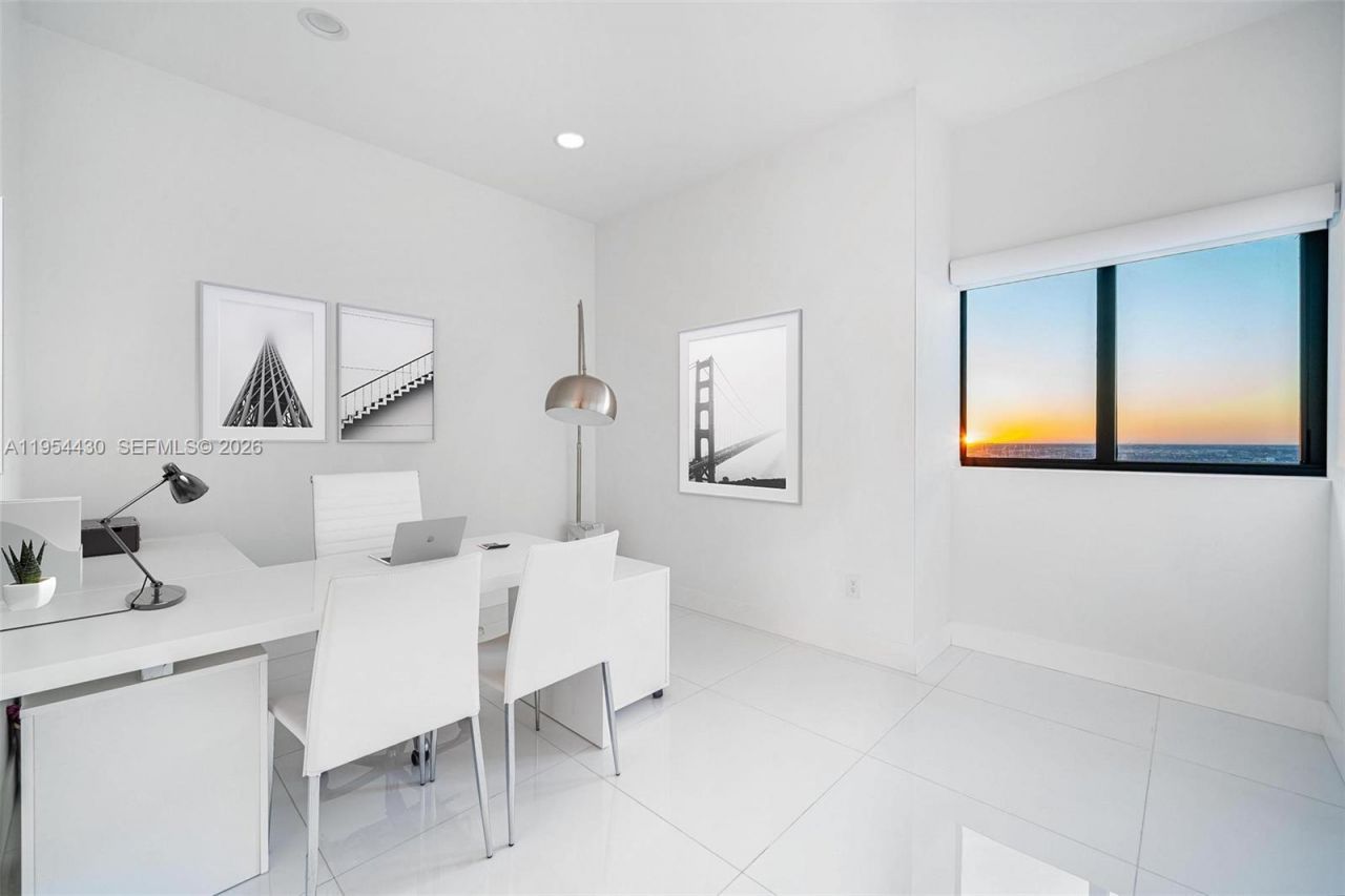 3131 NE 7th Ave, Unit UPH5303, Miami, FL 33137 Photo