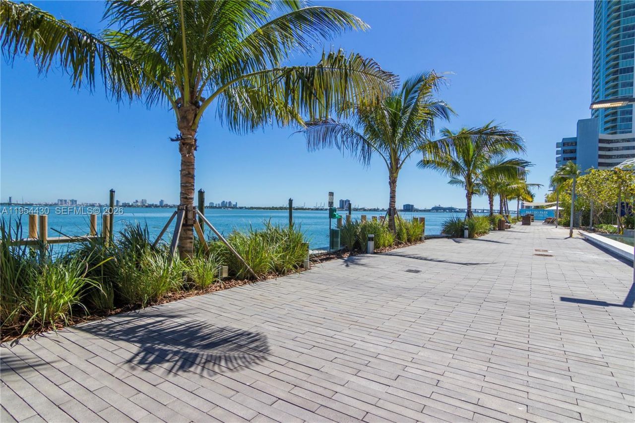 3131 NE 7th Ave, Unit UPH5303, Miami, FL 33137 Photo