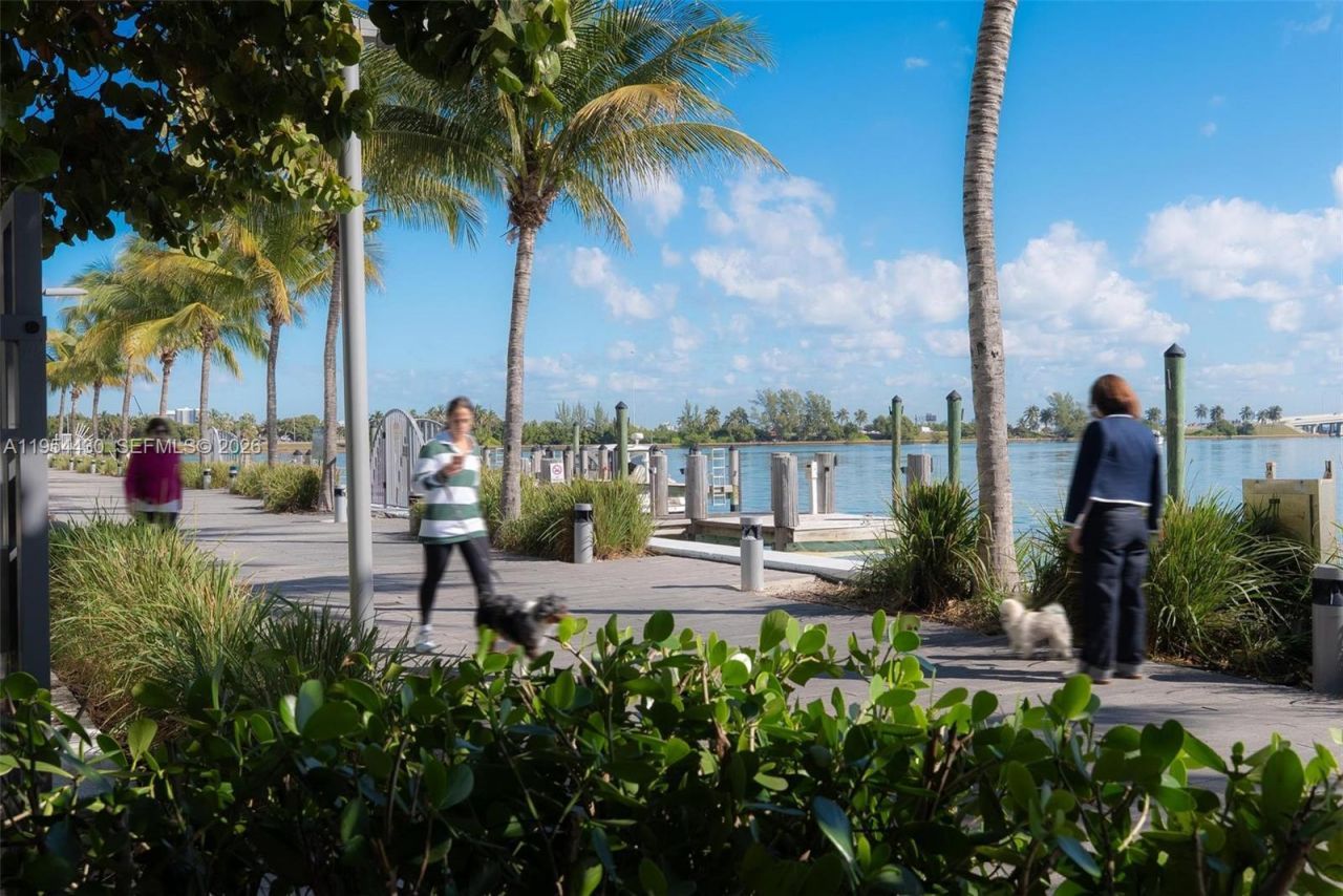 3131 NE 7th Ave, Unit UPH5303, Miami, FL 33137 Photo