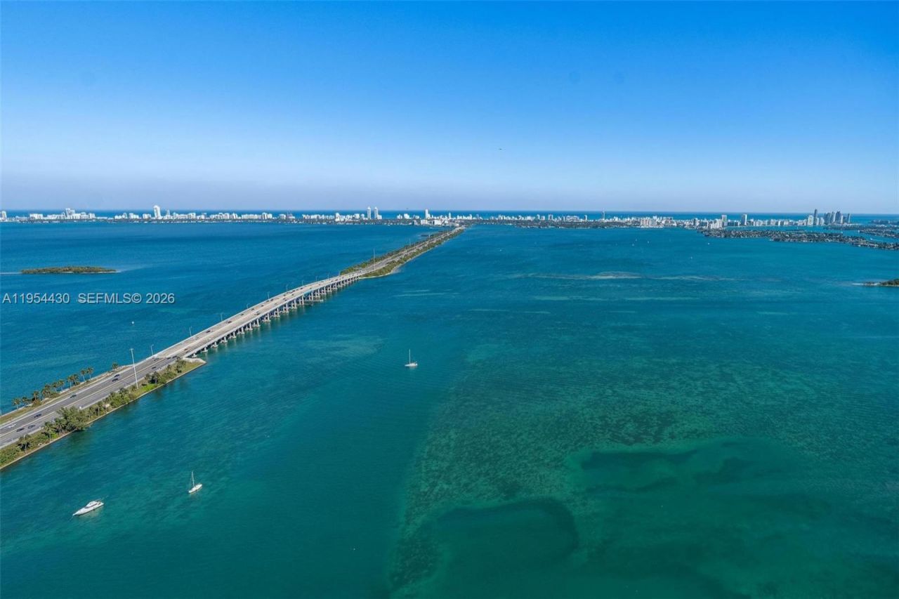 3131 NE 7th Ave, Unit UPH5303, Miami, FL 33137 Photo