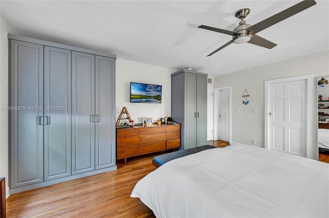 3535 W Glencoe St, Miami, FL 33133 Photo