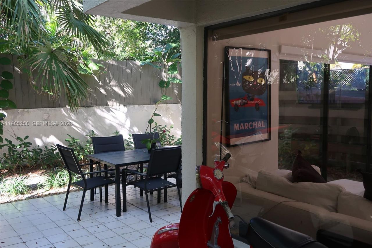 3034 SW 27th Ave, Unit 4, Miami, FL 33133 Photo