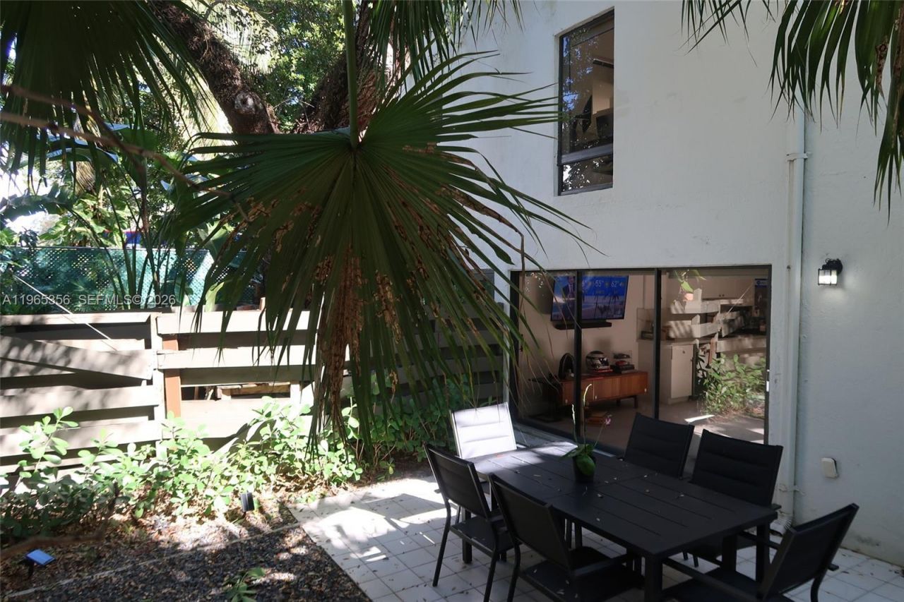 3034 SW 27th Ave, Unit 4, Miami, FL 33133 Photo