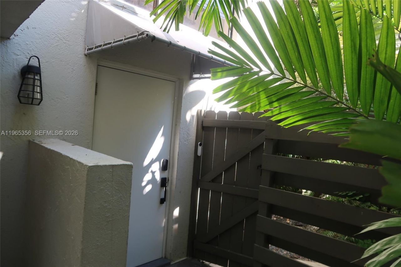 3034 SW 27th Ave, Unit 4, Miami, FL 33133 Photo