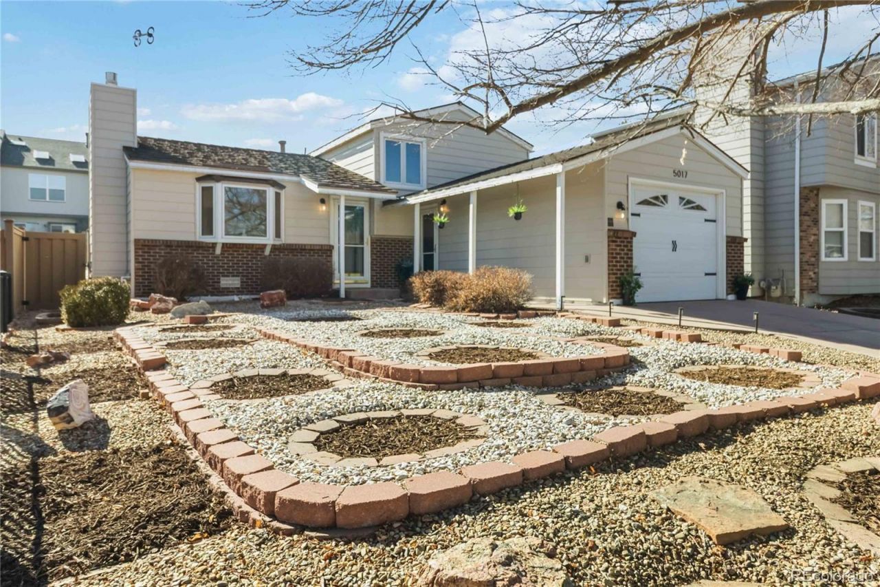5017 S Quintero Circle, Aurora, CO 80015 Main Photo