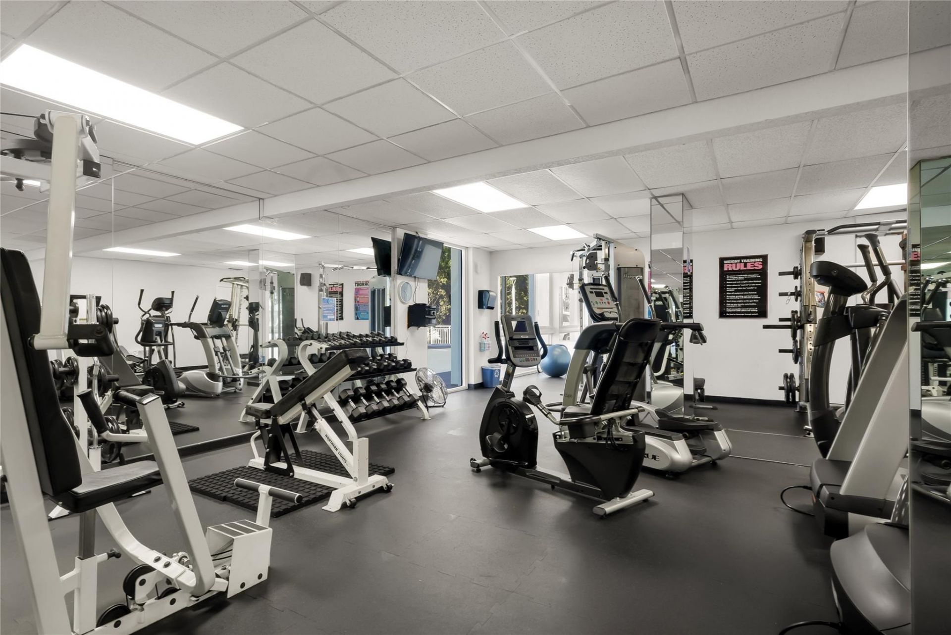 2715 N Ocean Boulevard, Unit 7D, Fort Lauderdale, FL 33308 Photo