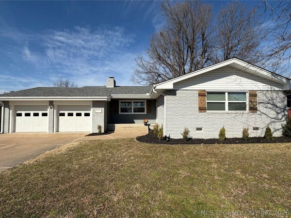 822 E 6th Street , Cushing, OK 74023