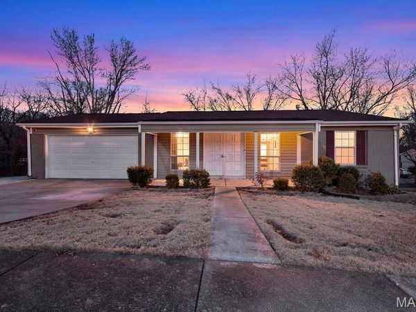 6995 Candlewick Way, St Louis, MO 63033