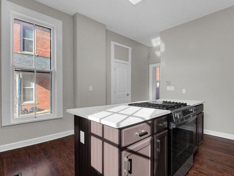 93 W King Avenue, Columbus, OH 43201 Photo 17