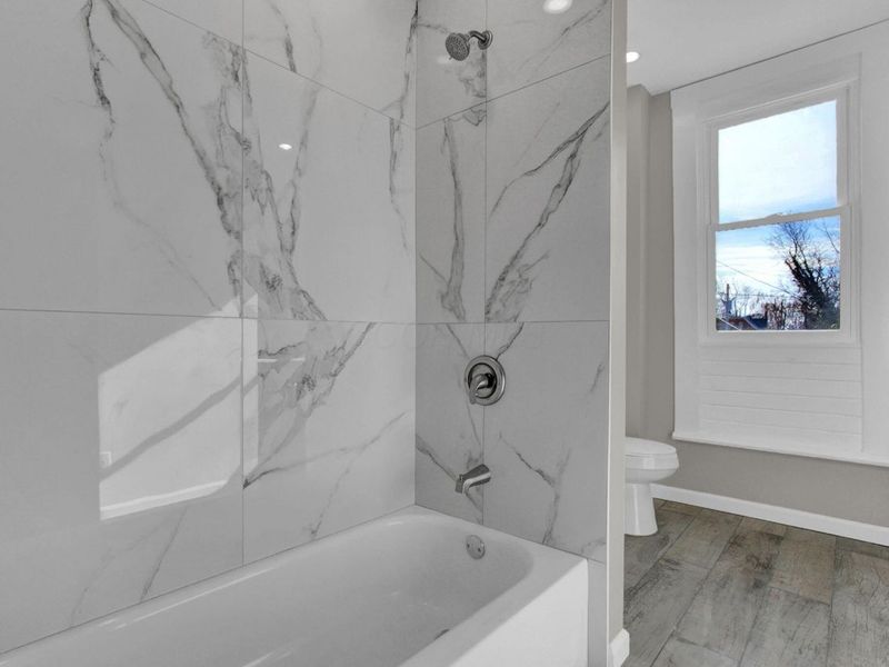 93 W King Avenue, Columbus, OH 43201 Photo 23