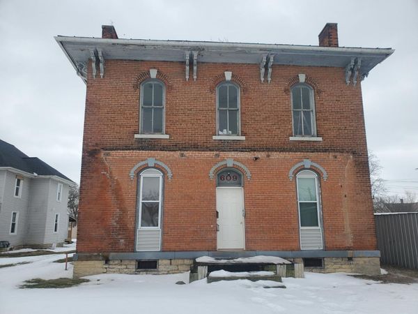 609 Hopley Avenue , Bucyrus, OH 44820