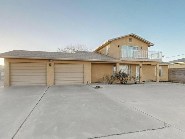 921 Romadora Lane SW, Albuquerque, NM 87121