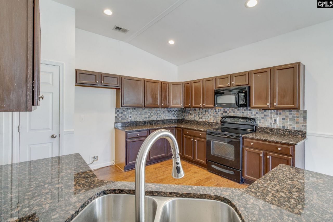 210 Flora Springs Circle Photo 12