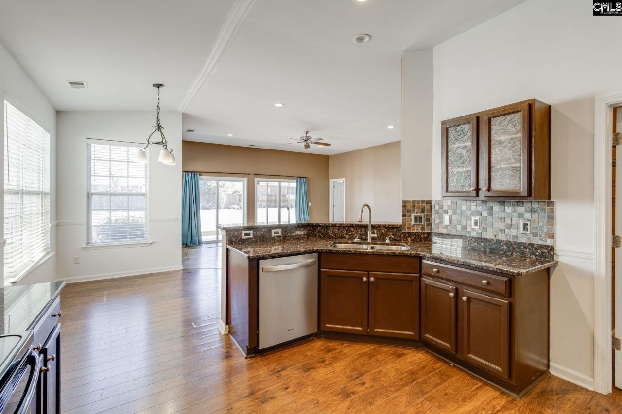 210 Flora Springs Circle Photo 14