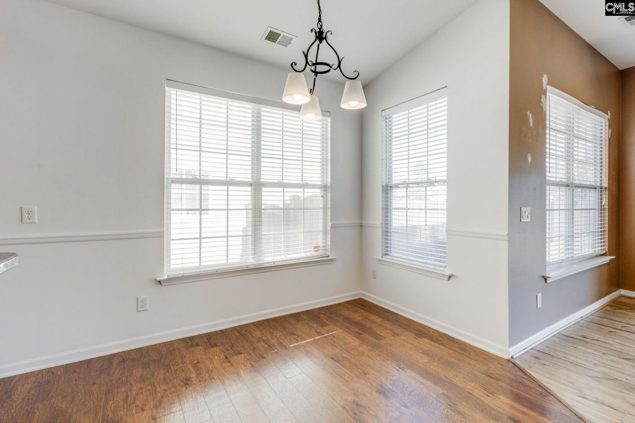 210 Flora Springs Circle Photo 15